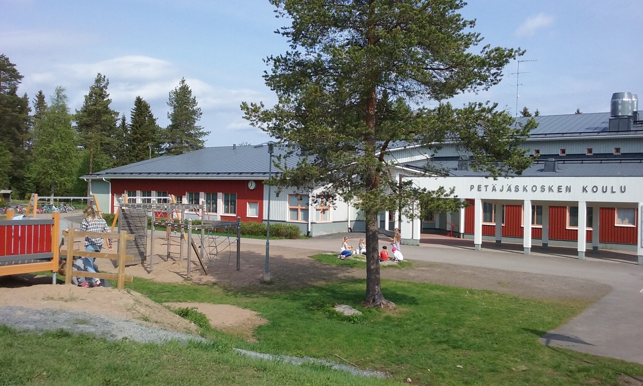 Petäjäskosken koulun kuva
